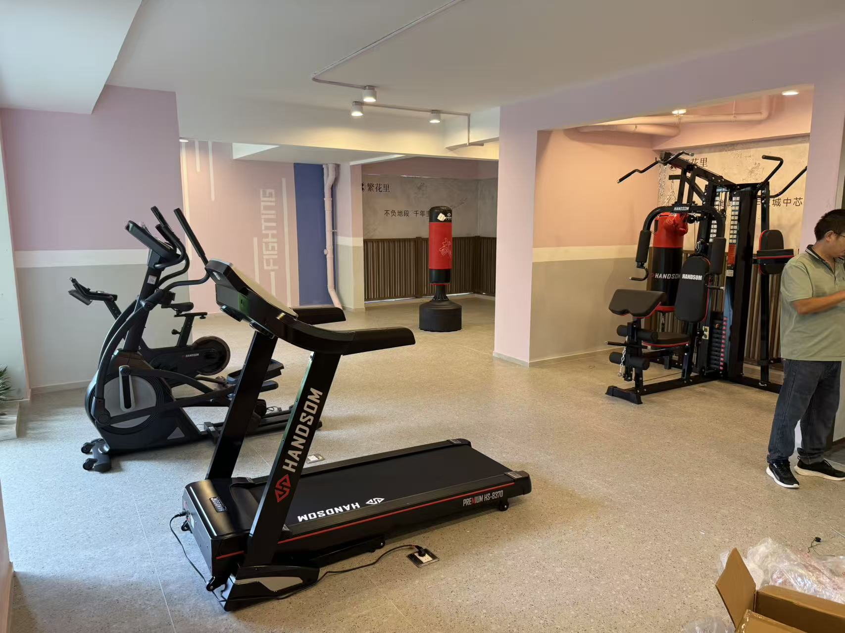 悍德森| 成都小區(qū)架空層 健身房配置方案